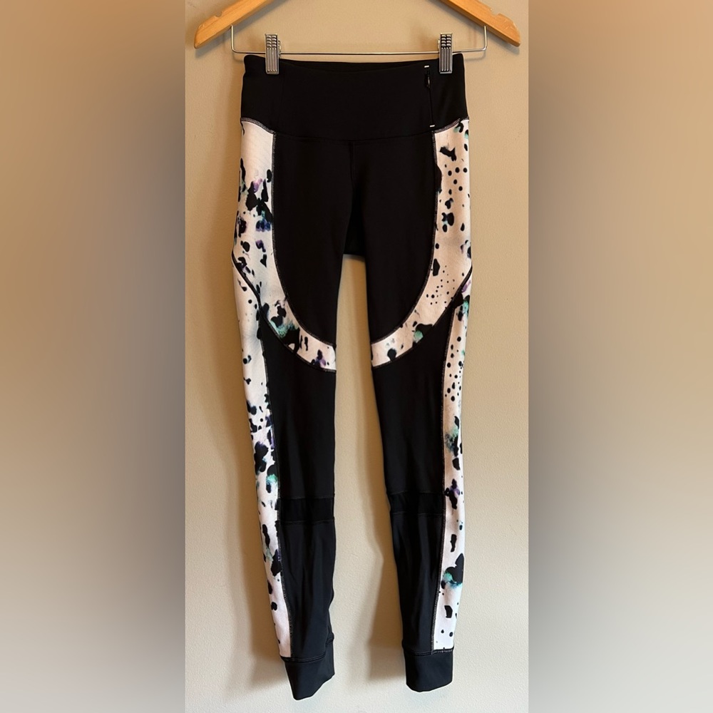 CALIA by Carrie Underwood Black Watercolor Mesh Panel Leggings Size XS
